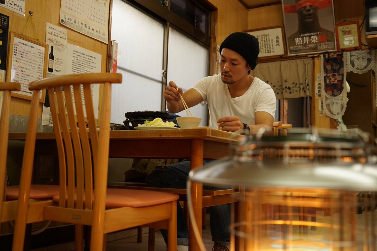 FOLKJOE1's tweet photo. 老舗ジンギスカン!!!
美味い!!!
FOLKJOEマガジン
vol.010
『My favorite meat』
https://t.co/l8BWhb20qR
#岩手
#iwate
#花巻市
#hanamaki
#ジンギスカン
#みやかわ
#羊肉
#ラム
#folkjoe
#nonnative
#nexd
#vネックtシャツ
#ジージャンコーデ https://t.co/aQ8pPImzH2