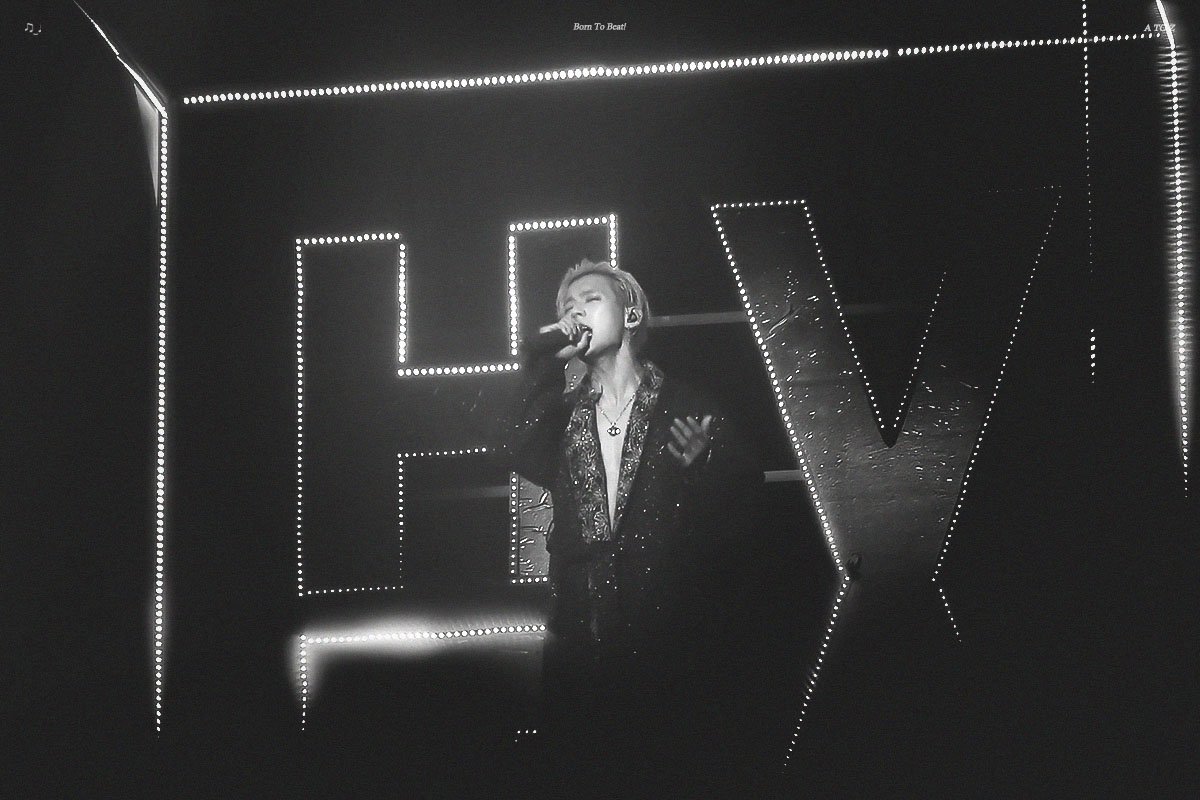atozXbtob's tweet photo. 홀로 남은 밤 안에 멈춰진 시간
그 안에서 나를 꺼내줘
,

낙화

https://t.co/8Mli9hlQtP

190202 이민혁 솔로콘서트 HUTAZONE:TWONIGHT #비투비 #이민혁(@btob2mh) https://t.co/Eh26Mvw9sJ