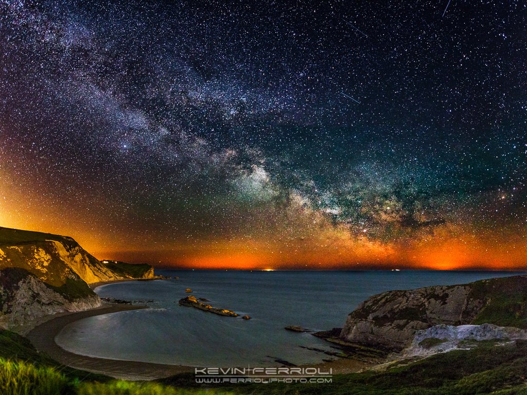 maiz_julio's tweet photo. . Milky Way over Jurassic coast #Dorset UK. Photo by @Kevin_Ferrioli #milkyway, #photography #landscape #astrophotography #Nightsky https://t.co/Ui3CQBOMgw