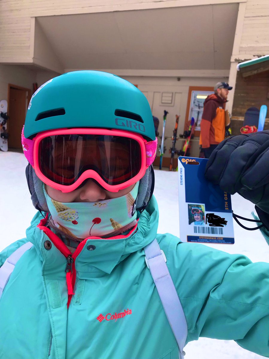 kamseattle's tweet photo. Love @StevensPass #5thgradersskiforfree  Bells first season pass! #skistevenspass #skisunday #skigirl https://t.co/RFlZ23pvCY