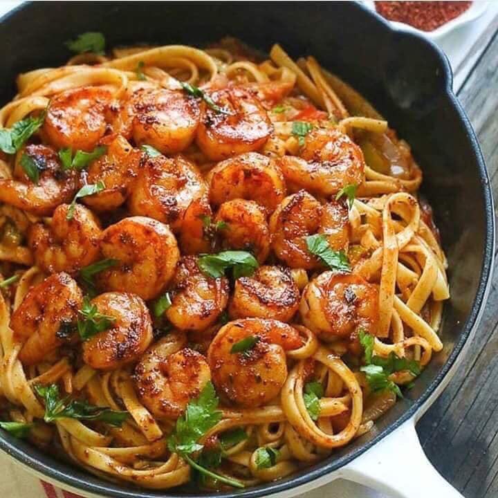 esraakhalifa_'s tweet photo. - How to win my heart !
= .. https://t.co/YWpK6hh17j