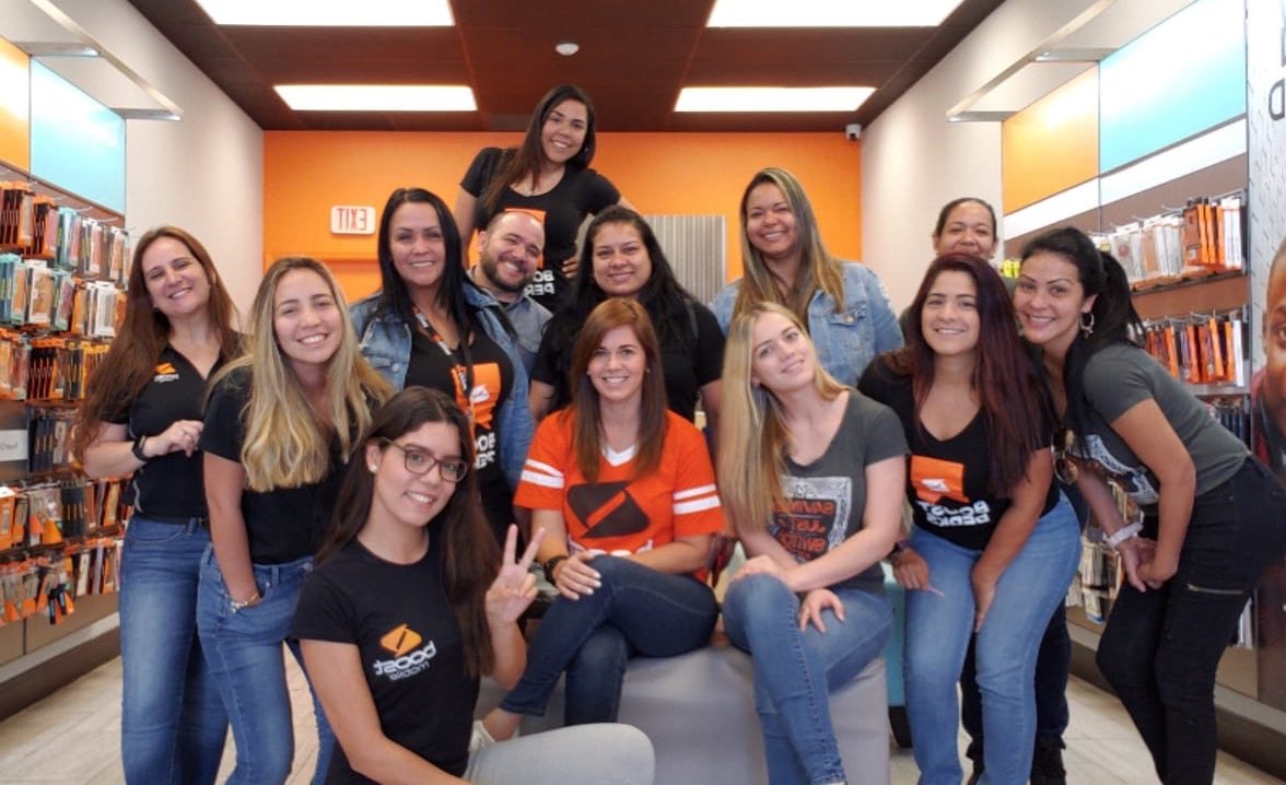 TopCell305_Florida (@topcell305_fl) on Twitter photo Best team ever!!!! 💪🏻 Thanks Juan always for your great support!!! #training #mode #awards #topcellcomunications #TopCellTeam #topcell #boostmobile #friends #family #familyteam #boostshields #sunday #miami #superbowl <a href="/NEFFGEN/">Justin Neffgen</a> <a href="/mschwager3/">Michael Schwager</a> @JayMiglionico @JoseVIPWireless Best team ever!!!! 💪🏻 Thanks Juan always for your great support!!! #training #mode #awards #topcellcomunications #TopCellTeam #topcell #boostmobile #friends #family #familyteam #boostshields #sunday #miami #superbowl <a href="/NEFFGEN/">Justin Neffgen</a> <a href="/mschwager3/">Michael Schwager</a> @JayMiglionico @JoseVIPWireless