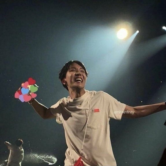 218gallery's tweet photo. i'll try to be more active in this acc and spread more love for our hobi https://t.co/GtIg0oJ0jw