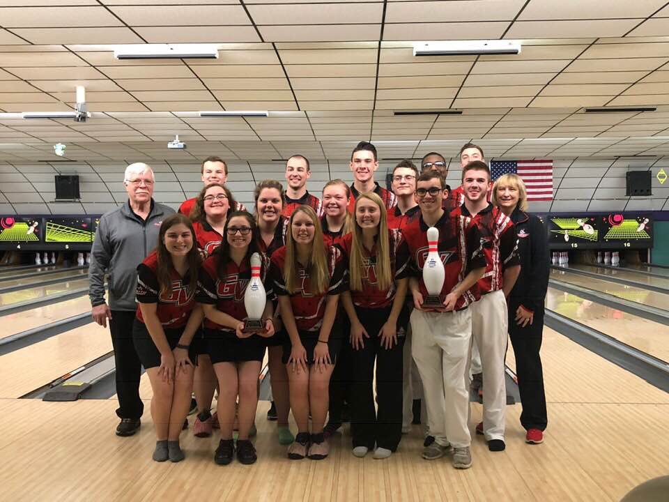 VikingAthletics's tweet image. Congratulations to the Grand View men’s and women’s bowling teams for winning the V-Hawk Invitational this Saturday 👏

#RedRising #BeAViking