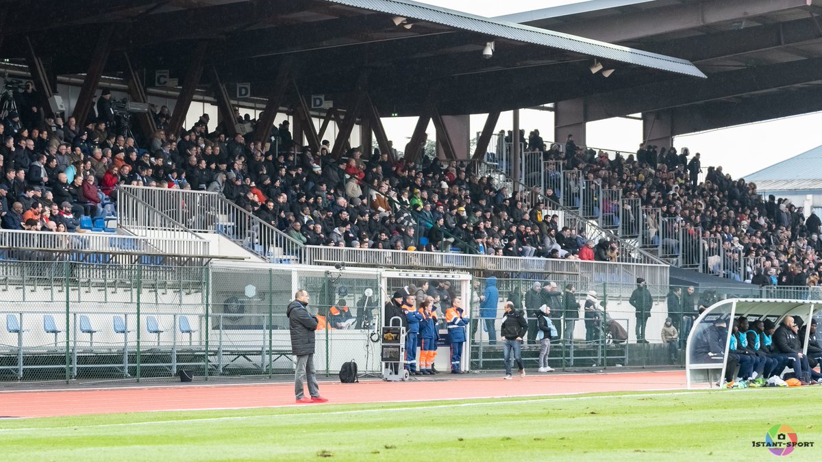 Entente_SSG's tweet photo. 🎯 Objectif guichet fermé :✅ 

Nous avons réalisé la plus belle affluence jamais atteinte pour un match de l'@Entente_SSG au Stade Michel #Hidalgo..

Tous ensemble nous sommes rentrés dans l'histoire du club lors de la rencontre #ESSGFCN.

Vous étiez plus de 5400 !

MERCI 👏 https://t.co/b3ZhsCyf0p