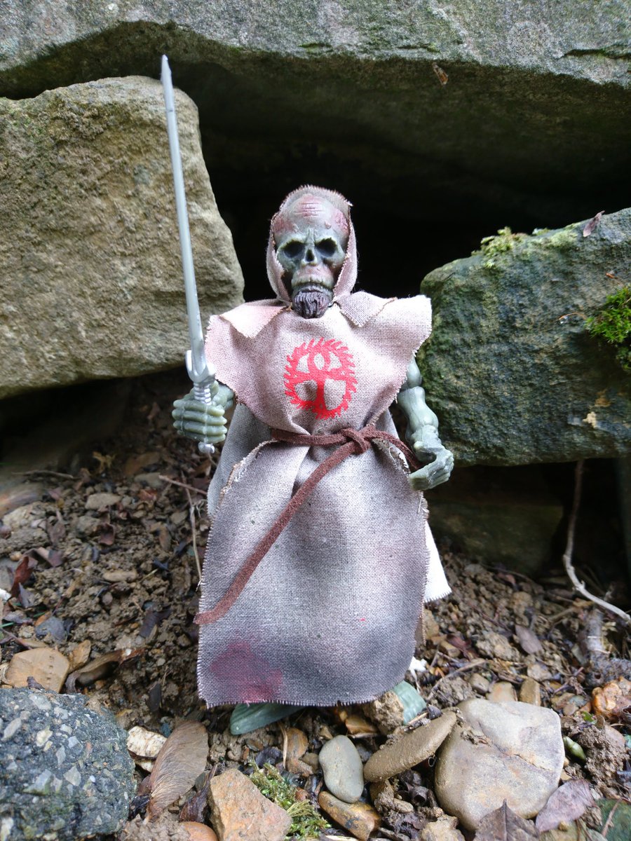 toywalker's tweet photo. New @uwmuscle toy coming up! #tombsoftheblinddead #resintoy #custombootleg https://t.co/w3J1QkRmoT
