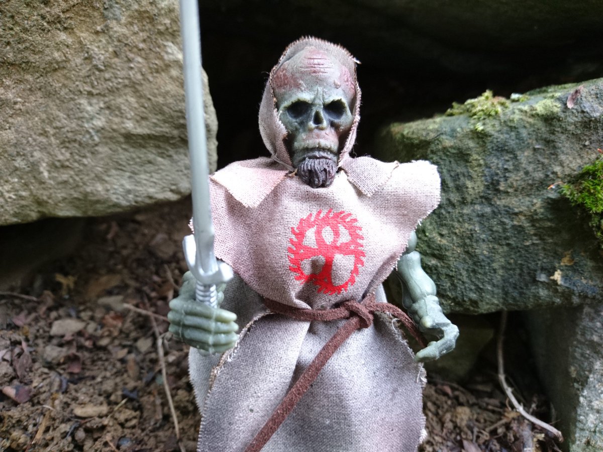toywalker's tweet photo. New @uwmuscle toy coming up! #tombsoftheblinddead #resintoy #custombootleg https://t.co/w3J1QkRmoT