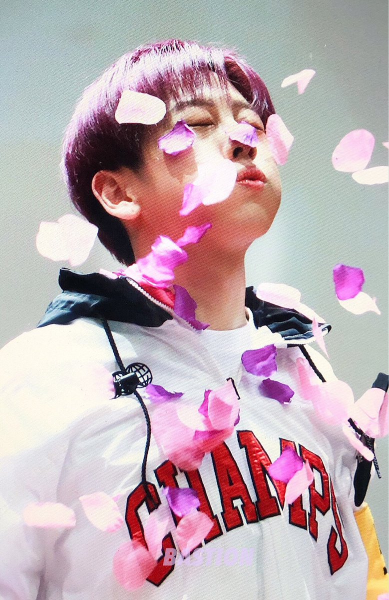 BASTION1015's tweet photo. 190203 
#노태현 
#ROHTAEHYUN 
#biRTHday

🌸 https://t.co/LJZbwde5kN