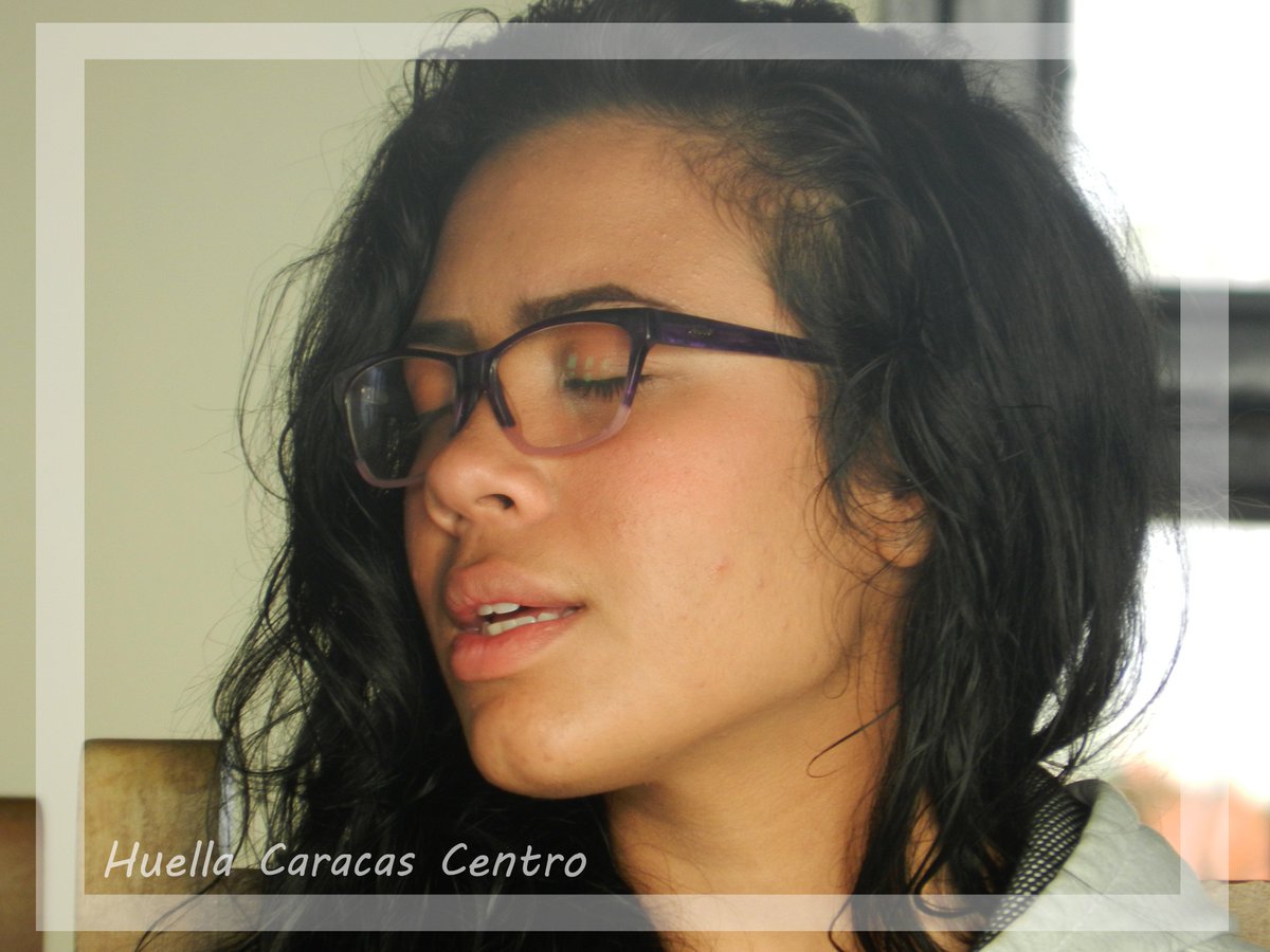 Caracascentro's tweet photo. ��sta es la confianza que tenemos al acercarnos a Dios: que si pedimos conforme a su voluntad, él nos oye.
(1 Juan 5:14 )
¿Huellista cuéntanos como te sientes ¨tu¨ cuando estas en el momento de oración? https://t.co/pXwiCOQZ7Y