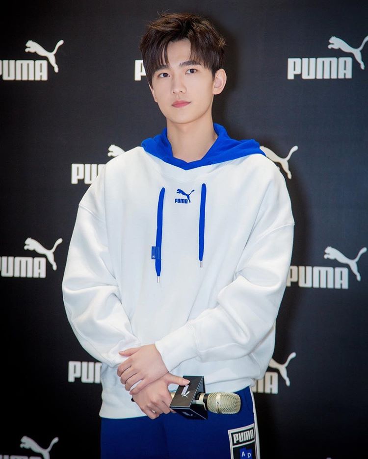 HeirsDoHeirs's tweet photo. [190101] Erick Kim at the inauguration of the new puma store in seoul https://t.co/1NUpDNqnQJ