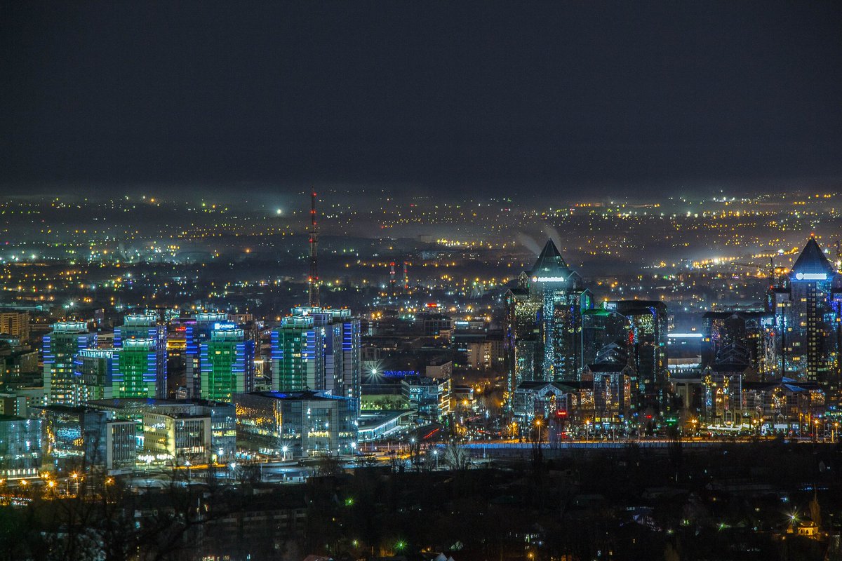 ночной алматы. ночной алматы. южная столица казахстана г. ночной алматы. алматта.