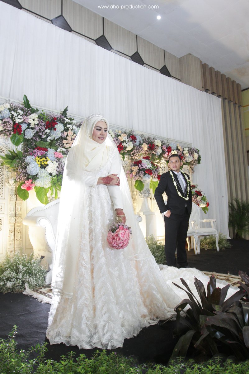 #ahaproduction #dokumentasijombang #weddingjombang #weddingmalang #weddingkediri #weddingblitar #weddingsurabaya #weddingmojokerto #weddingnganjuk #weddingmadiun #weddingmagetan #wedddingmadiun #weddingmuslim #weddingbali #weddingjawatimur #weddingmurah #weddingexclusive