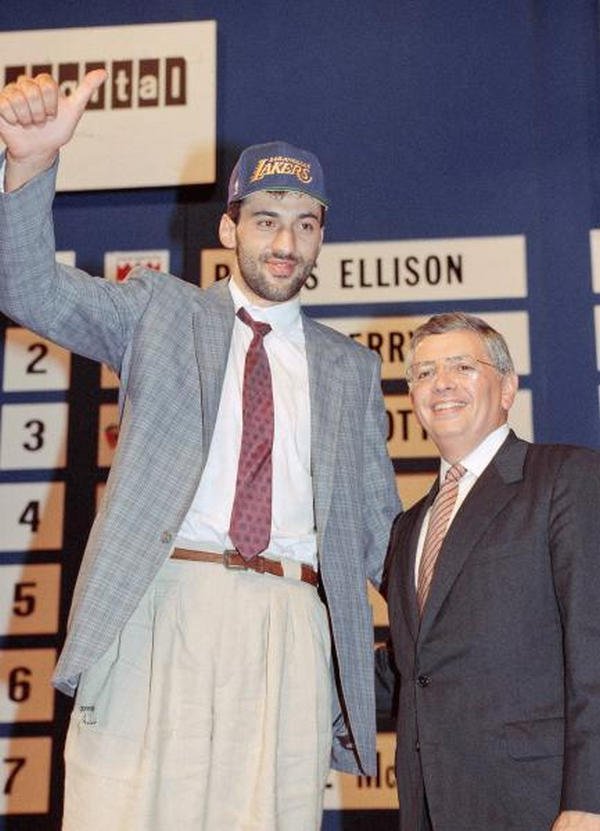 Happy Birthday to menswear pioneer and fashion icon, Vlade Divac. 