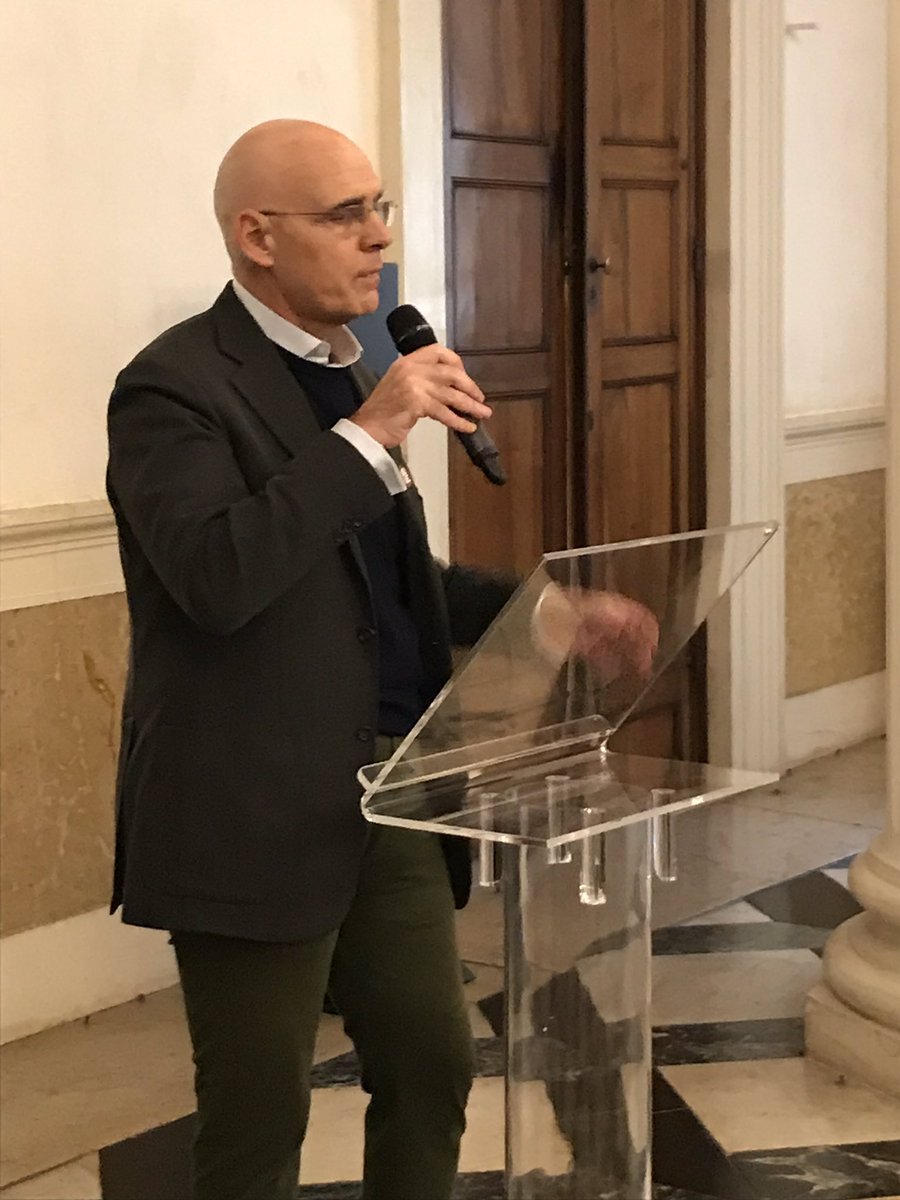 Italy in UK tweet media