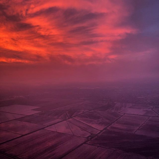 Sunrise travel this morning. #ontheroadagain 
#lightningwines #grenachelove bit.ly/2MOwTxu