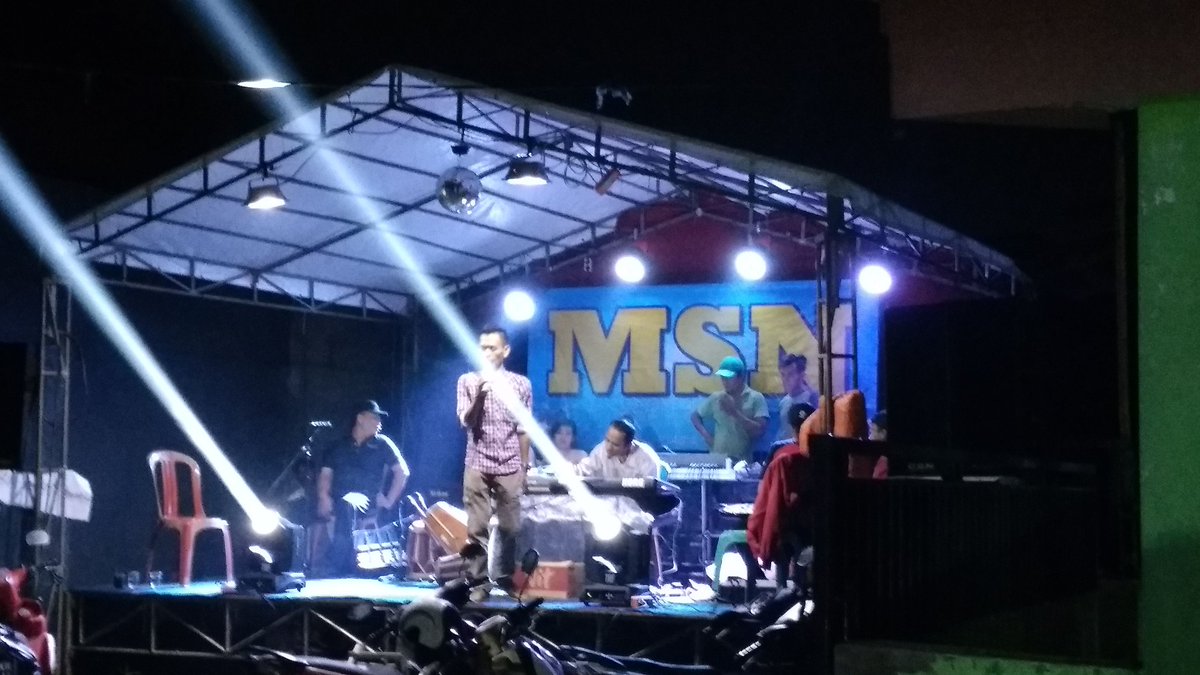 dhanymarlen's tweet photo. Menghadiri pernikahan sahabat Di ciater Serpong.  @OkaWijaya @dedesoepriatna @sezer1405 @justcallmeacin @Junior2411 @ray231185 @LizaMixologee @DhanyMarlen10 https://t.co/ugcIzQiKua