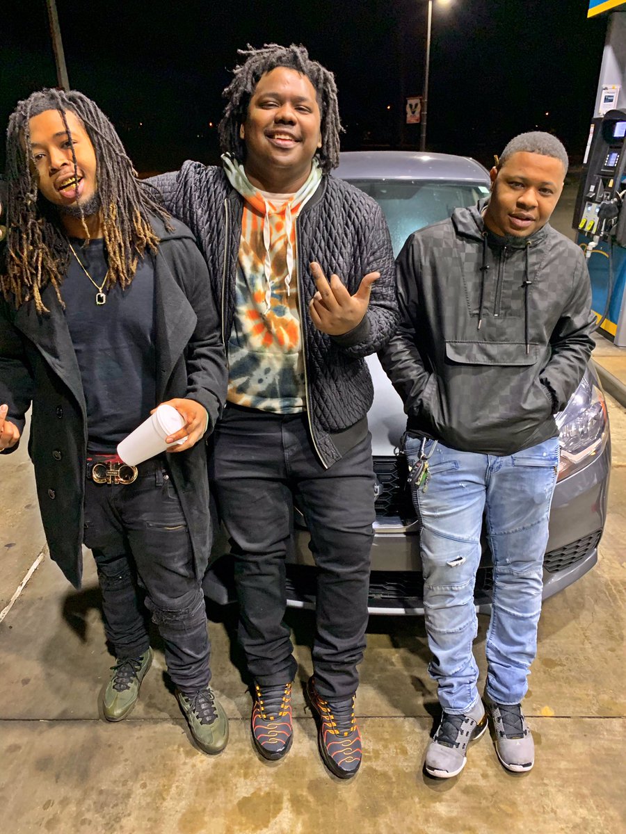 yrnfbg's tweet photo. LaFAmilia❗️💪🏾 https://t.co/8ZZdmHcTna