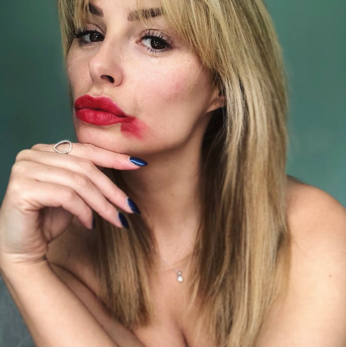 Watch Rhian Sugden's leaked NSFW photo on TwXstars