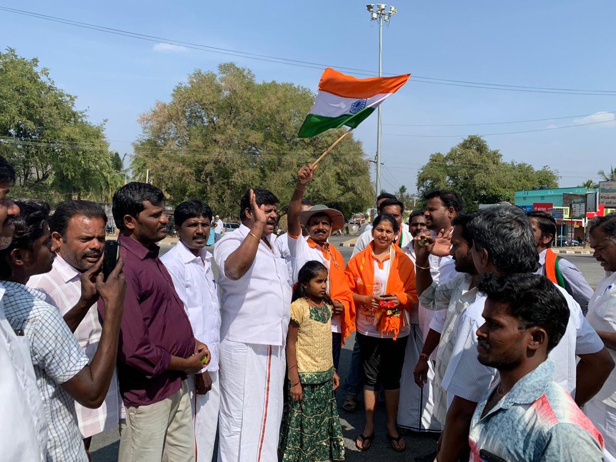 MahaRunForModi's tweet photo. #maharunformodi at Dharmapuri
@narendramodi @Tej_AnanthKumar @mepratap @nrkbjp @BJP4India @CTRavi_BJP @medsyn @BJP4TamilNadu https://t.co/aZ1VzjEUvv