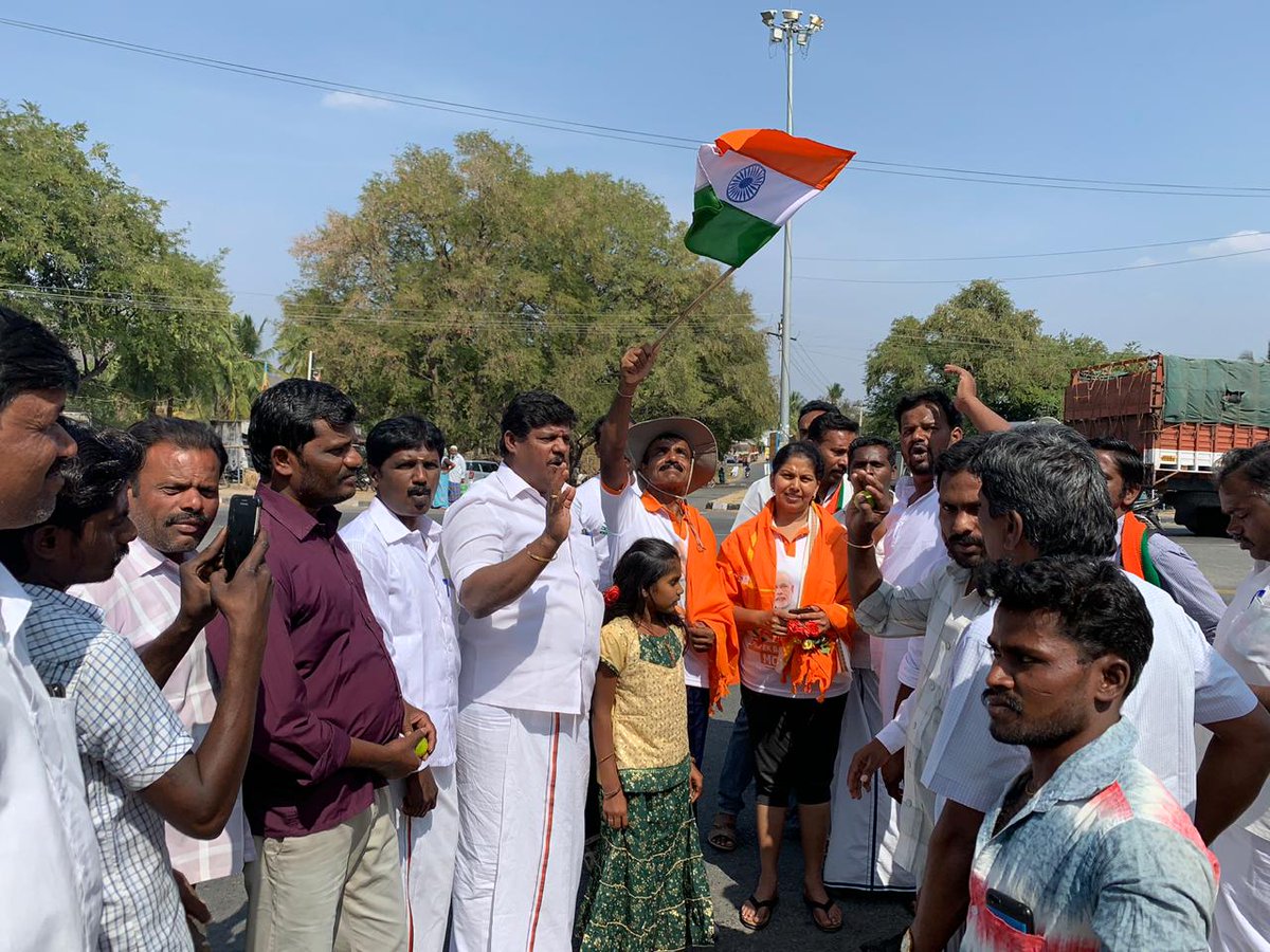 MahaRunForModi's tweet photo. #maharunformodi at Dharmapuri
@narendramodi @Tej_AnanthKumar @mepratap @nrkbjp @BJP4India @CTRavi_BJP @medsyn @BJP4TamilNadu https://t.co/aZ1VzjEUvv