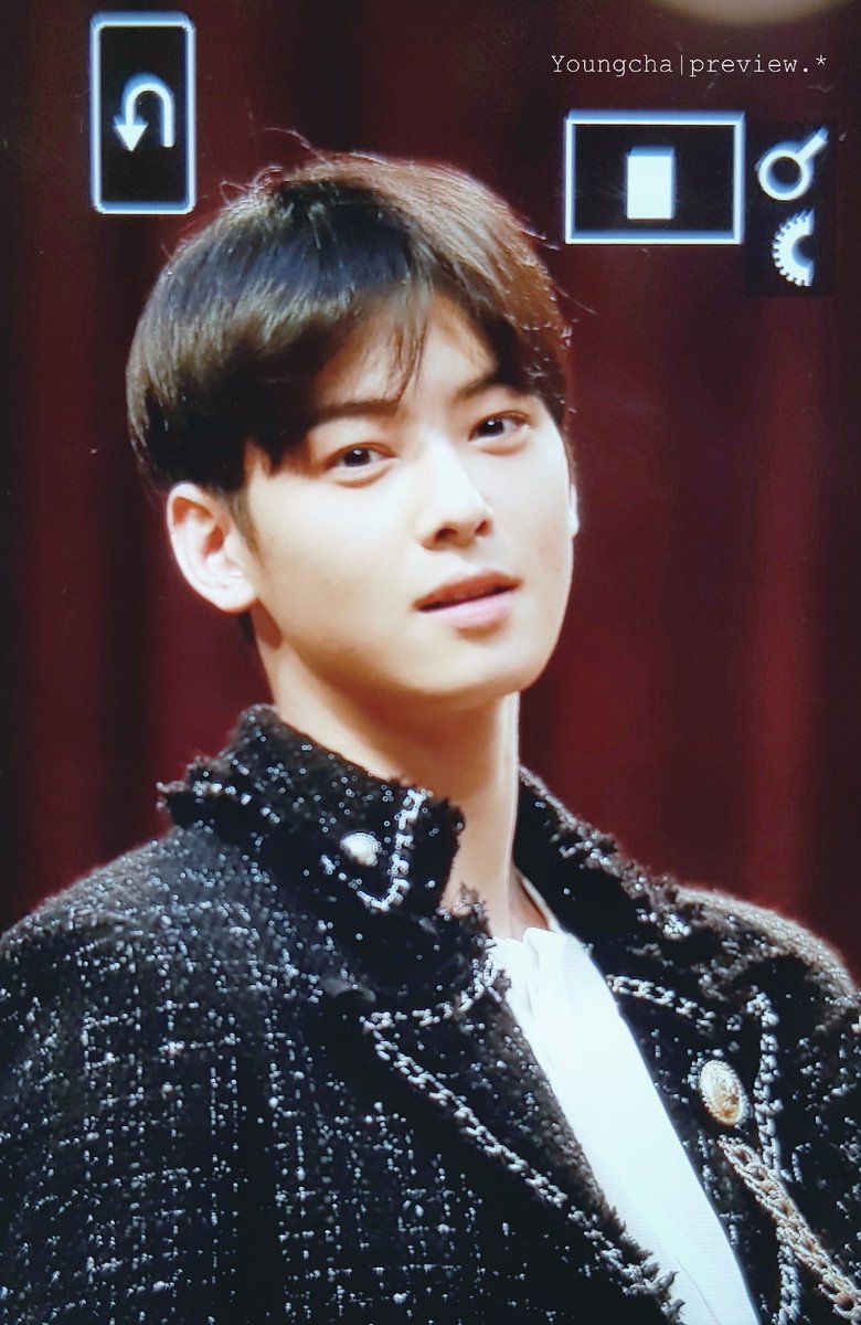 YOUNG_CHA_0's tweet photo. 190203 팬사인회 프리뷰

오늘이 가기 전에😅 차나잇

#차은우 #CHAEUNWOO #ウヌ #아스트로 #ASTRO #영차영차 @offclASTRO #팬싸 https://t.co/MtgaV8vCol