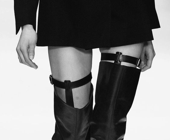 ReadMeTheSigns's tweet image. #New AU Allison Argent 

Training to be a leader

Favourite and only daughter of Chris Argent

Ships with chem

Possible dark/triggering themes

Alter of #Scream