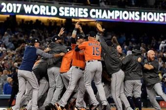 BasebaIlKing's tweet photo. World Series is better than the Super Bowl 😏 https://t.co/4WPSYcDmuX