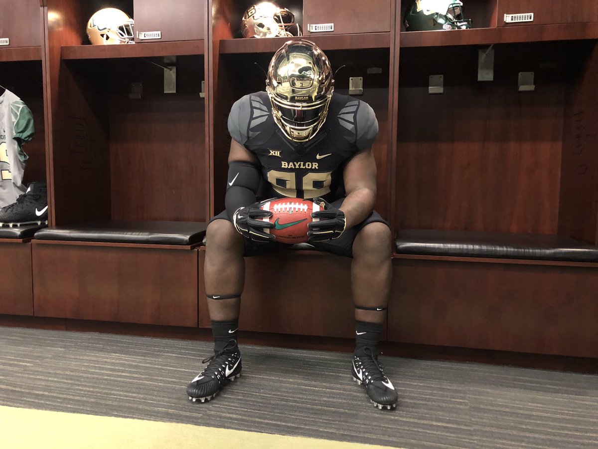 BearAlexander_'s tweet photo. #SICEM 🐻📸 https://t.co/ZPcQmdn4xB