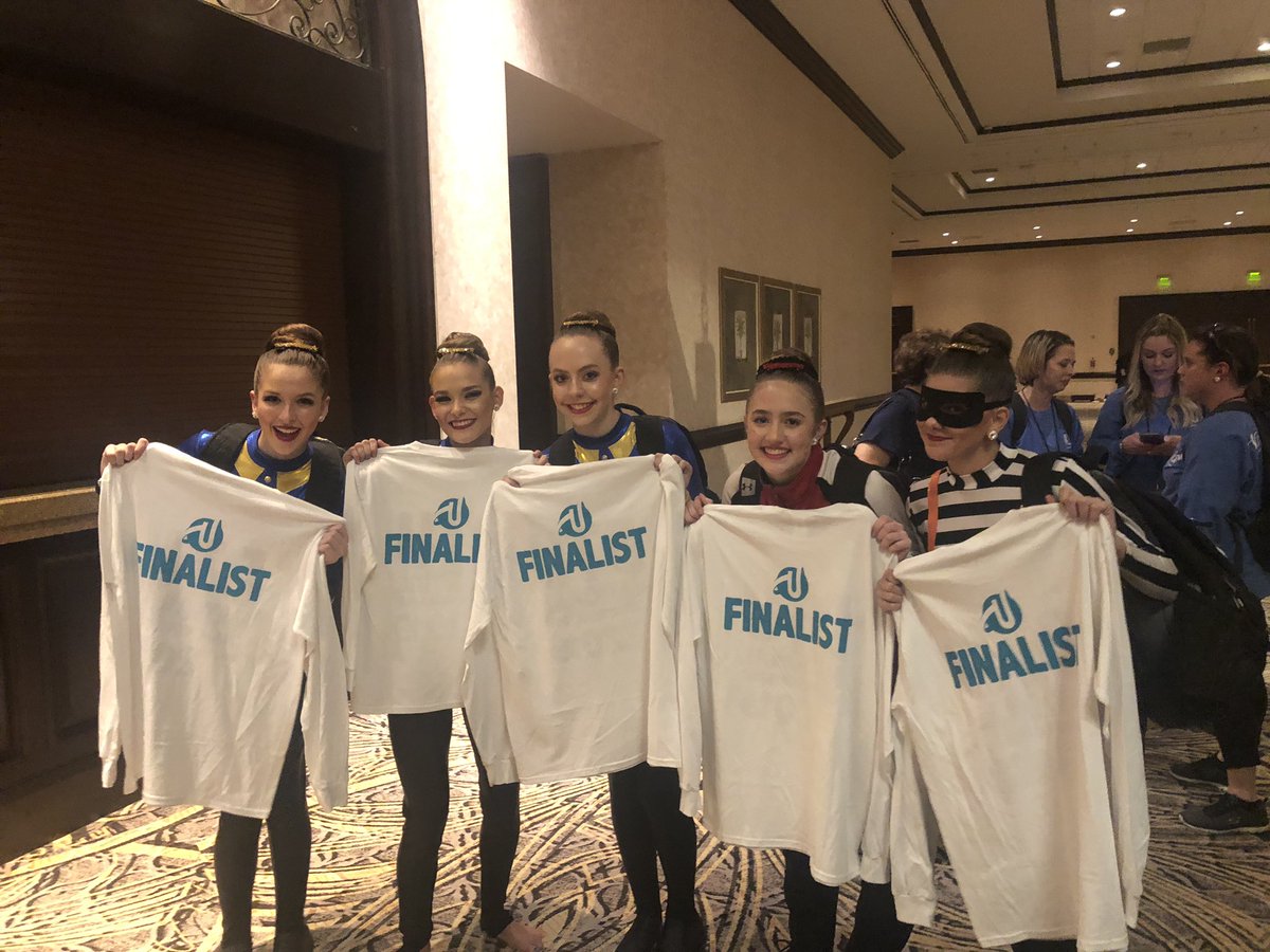 CanesMhs's tweet photo. uhm... so heyo HUGE UPDATE.. THE SUGAR CANES MADE IT TO FINALS WITH OUR TEAM ROUTINE!!!🎉🥳🤪❤️💙😝😎🤩😁💃 https://t.co/9C2bVp61bk