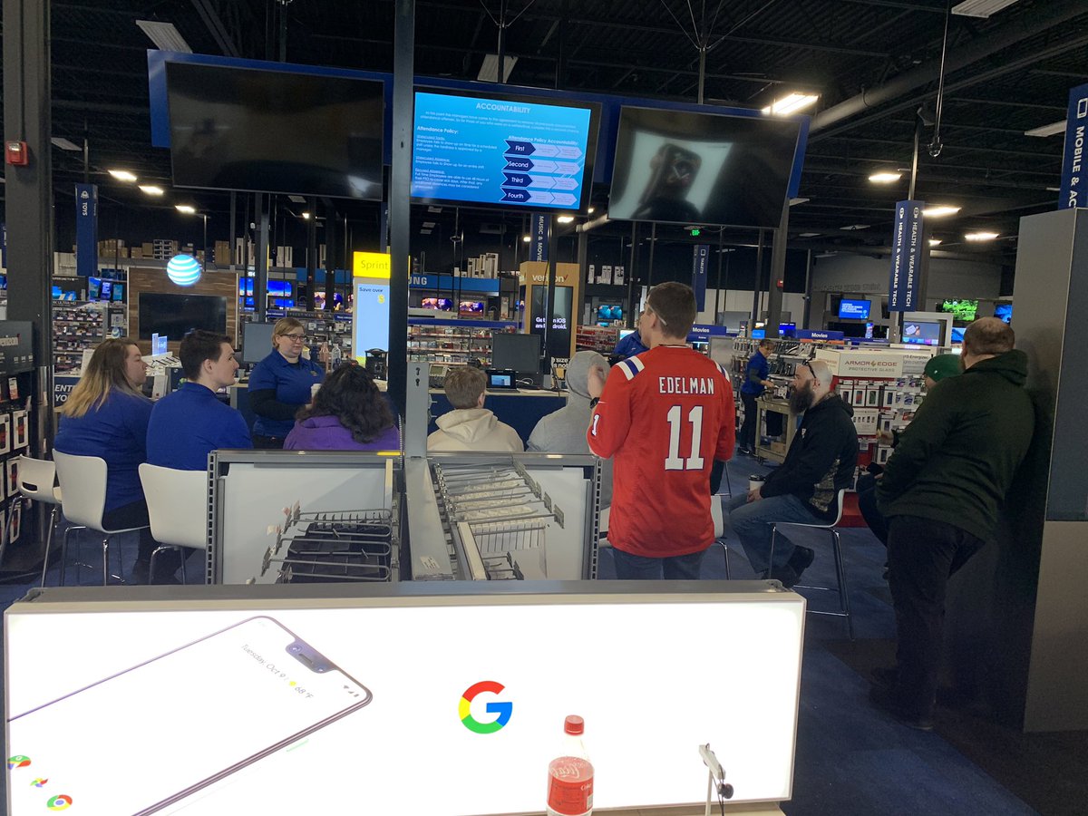 Great early morning training here in Best Buy Portland Maine!  <a href="/RaymondKrozak/">J Raymond Krozak</a> <a href="/l_kobilarcsik/">Sandra Kobilarcsik</a>