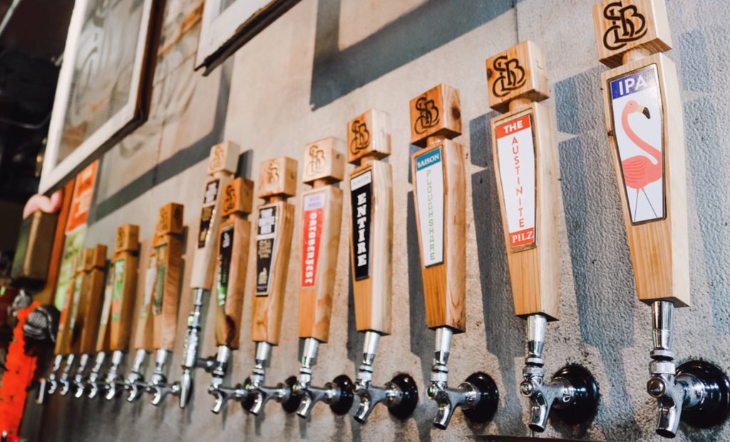 Nothing like a <a href="/StrangeLandBrew/">Strange Land Brewery</a> IPA to treat your Saturday! Give it a sip this weekend! #strangelandbrewery #pinthub #ipa