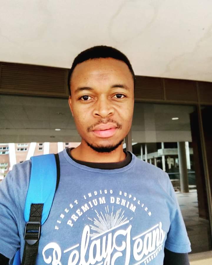 Tiyani_Masia's tweet photo. #RepYourCampusWithASelfie University Of Venda https://t.co/WdphNZFcqT