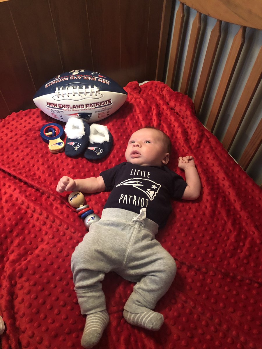 JermaineN23's tweet photo. He woke up ready for today, game day ready #firstsuperbowl #LFG @Patriots 👊🏽👏🏽🏈 https://t.co/if8b99VfX9