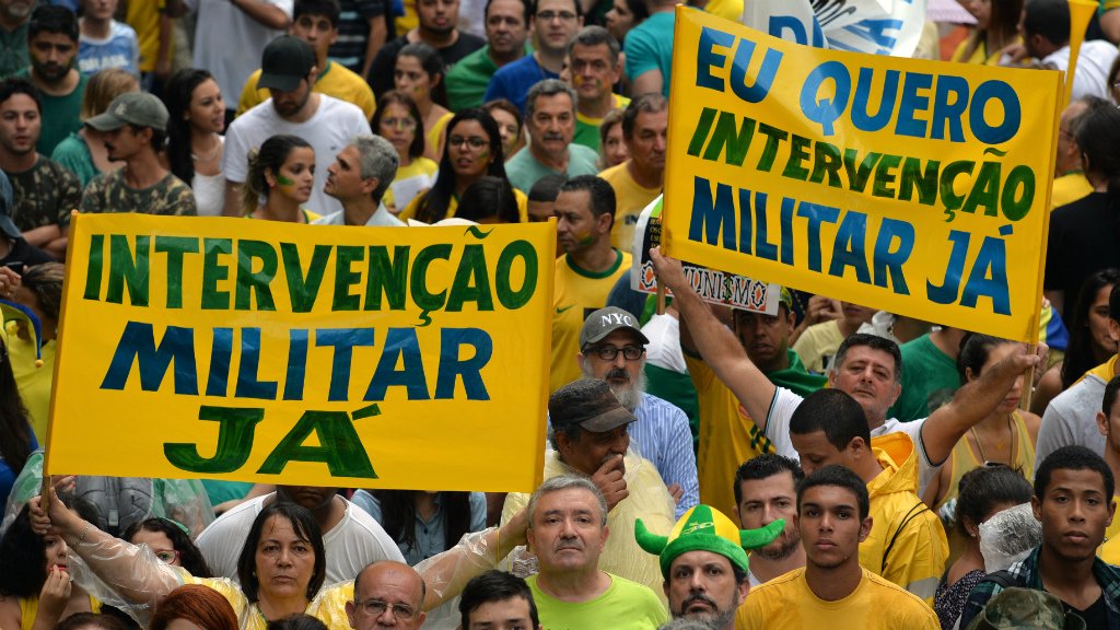 <a href="/GeneralMourao/">General Hamilton Mourão</a> From the <a href="/unitestates/">lus mancia</a>. I am Brazilian resident of <a href="/LosAngeles/">Los Angeles</a>. 
<a href="/GeneralMourao/">General Hamilton Mourão</a>:  Please, for Brazil and Brazilians. You have a duty to intervene in Brazil Sir! --But when?  As Brazilians we'are pushing for the intervention in Brazil, It'S acceptable to use force international ?