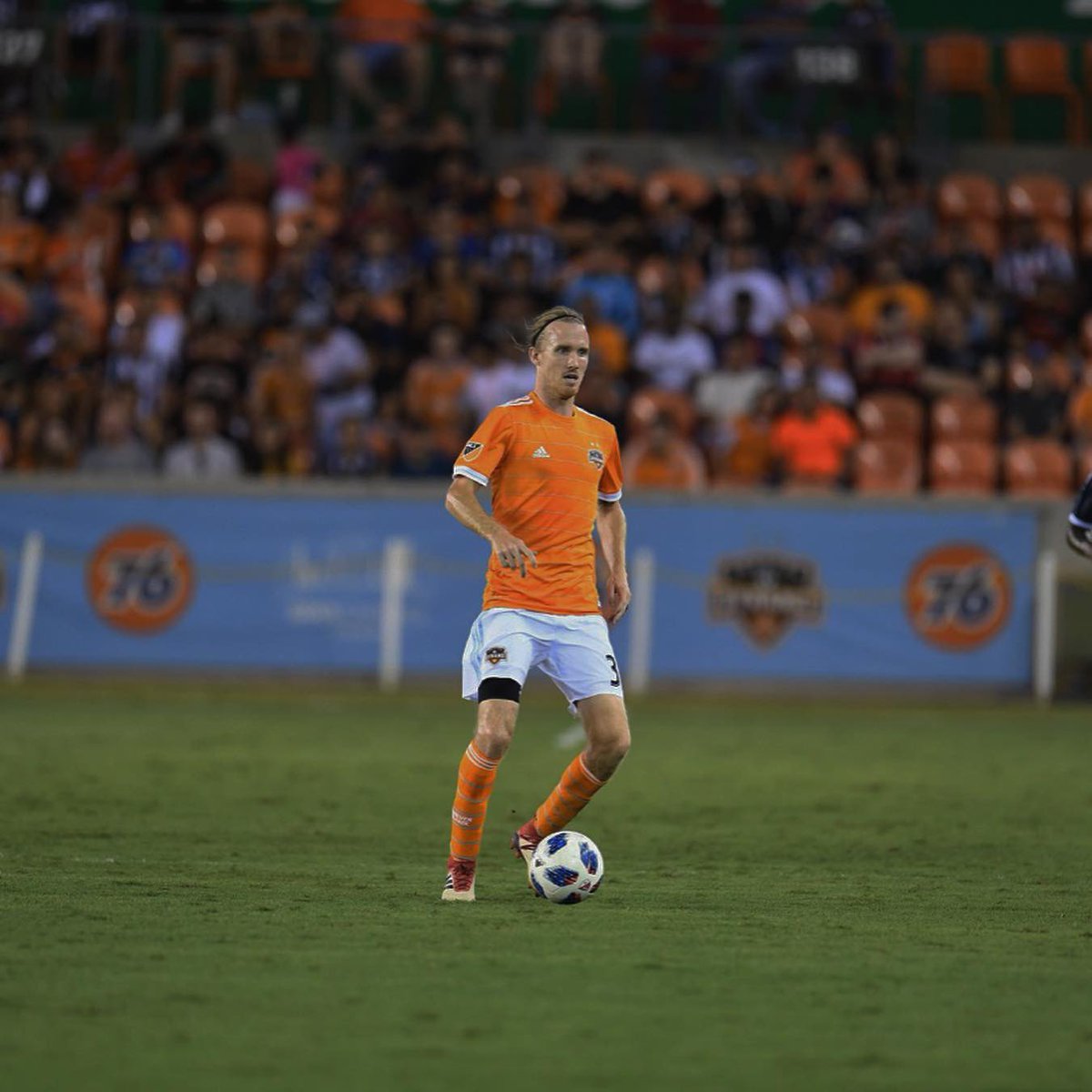 JaredWatts02's tweet photo. 5 years ago I played my first preseason game on that field in Houston. It’s also the last field I’ll ever play on as a professional. Its not ending the way I dreamed it would, but the last 5 years have been better than I could have ever dreamed. North Carolina, I’m coming home https://t.co/Ns3YyTxe73