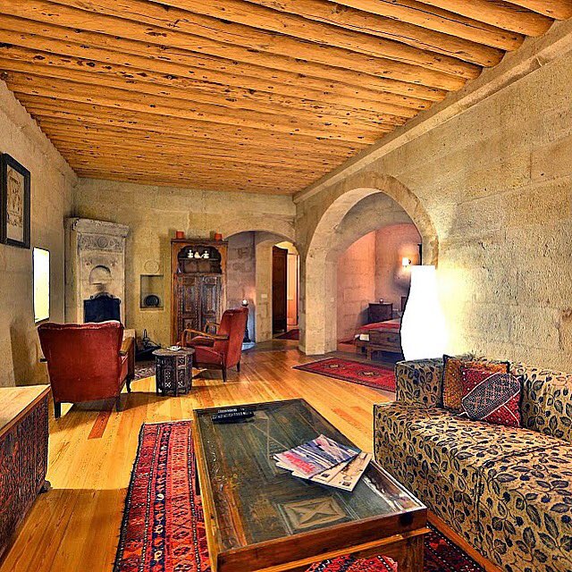 Taskonaklar's tweet photo. Airy, bright and comfortable, ready to host the perfect family holiday. Your #room of the #week, the Royal Suite.
@taskonaklarhotelcappadocia #taskonaklarhotelcappadocia
.
🏠 Taskonaklar Hotel
📌 #Uchisar Cappadocia in Turkey
🌸 https://t.co/ZsKdXCxoTy
🌿 +90-384-2193001 https://t.co/RNzfEzc9Rg