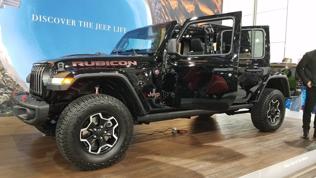 Jeep_Fans_'s tweet photo. I went to the @phillyautoshow yesterday and got to see the new Jeep Gladiator!
@JeepBuilds @THEJeepMafia @thefacesofjeep @Thejeepboss #PhiladelphiaAutoShow #phillyautoshow #Jeep #JeepGladiator #jeeplife #JeepMafia #JeepFamily #jeepfans #itsajeepthing https://t.co/ZXt0XO4zNo