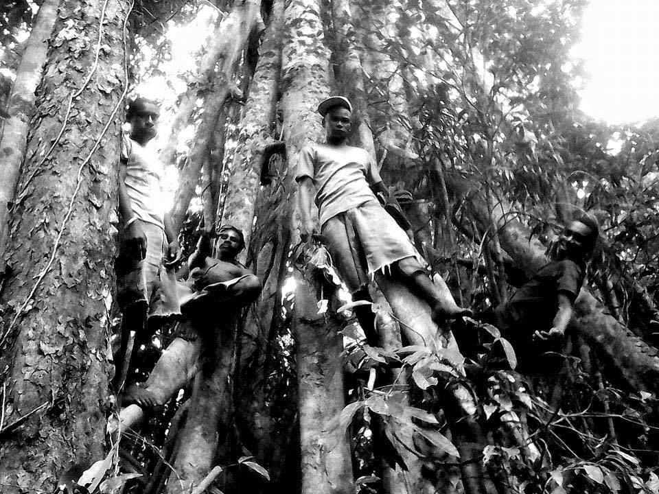 PNGBWP's tweet photo. ... roaming the Jungles of Babeio|Babeio Village|Kikori|Gulf Province|Papua New Guinea

Photo Courtesy of TJ Arona #blackandwhitephotography https://t.co/2TSYpL18Wb