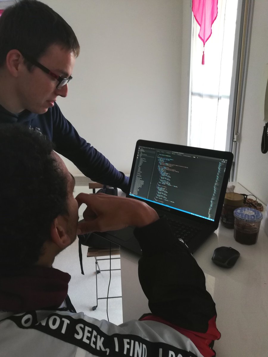 Archi_sons's tweet photo. [#hyblab] Derniers préparatifs 👨‍💻

La Team Archi Sons ne lâche rien 💪 : réglage des petits détails, entraînement au #pitch... 

#TeamSpirit #Chandeleur
@cdrregionpdl @audencia_com @agrecoleimage @PolytechNantes https://t.co/jwZACDu4ub