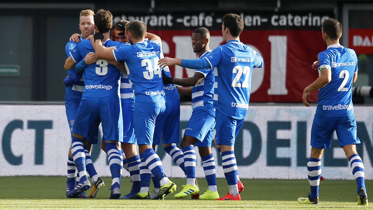 Een echte comePEC! PEC Zwolle buigt een 1-3 achterstand tegen FC Utrecht om in een 4-3 zege! Stam wint zijn eerste drie wedstrijden als trainer van PEC. RT IS TROTS, PEC IS BACK!