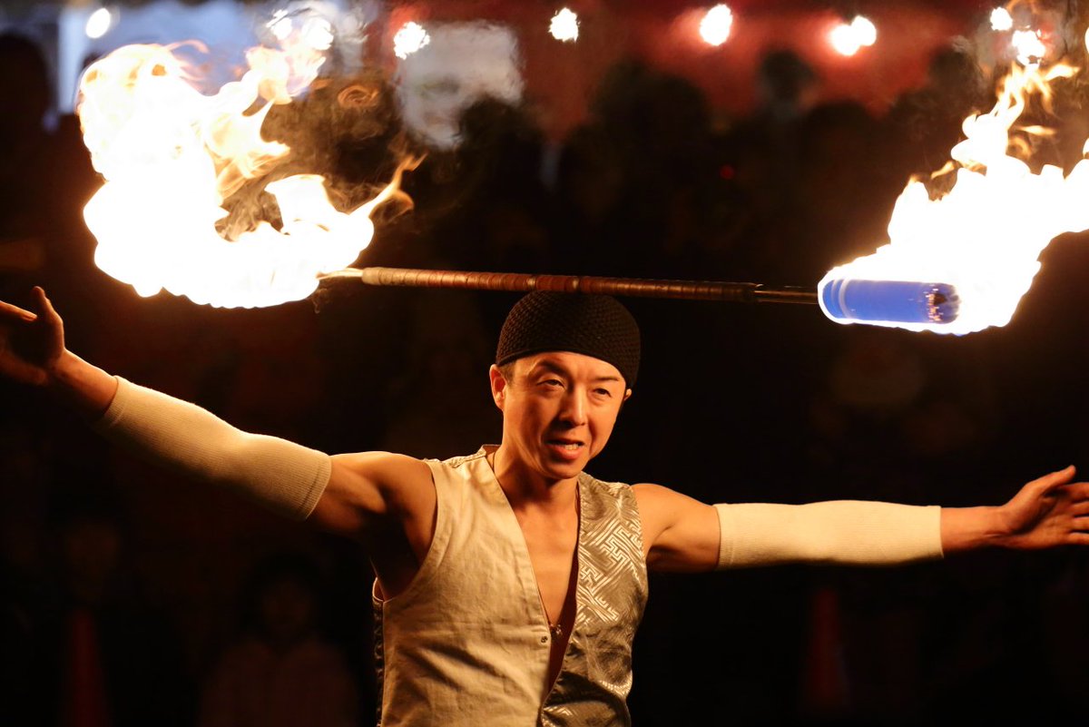 Shotaro しょうたろ 越前おおの冬物語の初日ラストに見たのが ファイヤーダンス できれば正面から撮りたかったですが 時すでに遅しだったため後ろ舞台から望遠で 越前大野 越前おおの冬物語 Basara 福井