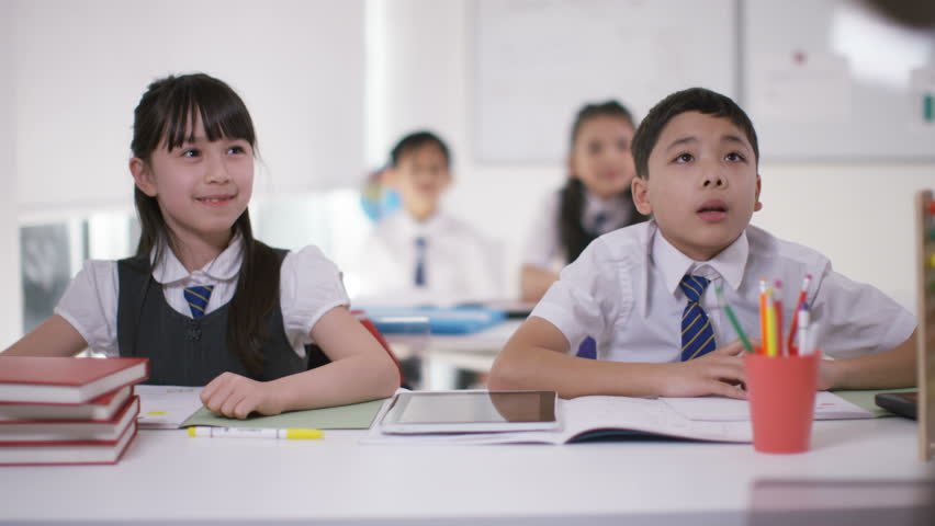 CambridgeInt's tweet image. Stop, collaborate, and listen: how teachers can help their students develop into expert listeners 👉blog.cambridgeinternational.org/learning-to-li… #IGCSE #OLevel #PreU