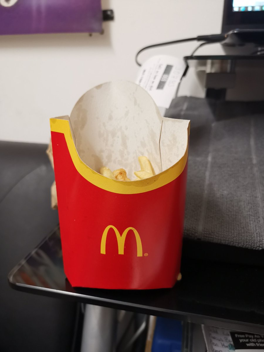 Ordered  <a href="/McDonaldsUK/">McDonald's UK</a> last night and this is what I received as a large chips.
#UnhappyCustomer