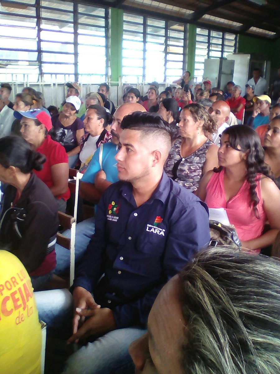 Hilario62486679's tweet photo. #03Feb Asamblea Extraordinaria con el ingeniero Duma Colmenares #ProblematicaDelAgua #LealesSiempreTraidoresNunca https://t.co/Xw5hTBXuF1