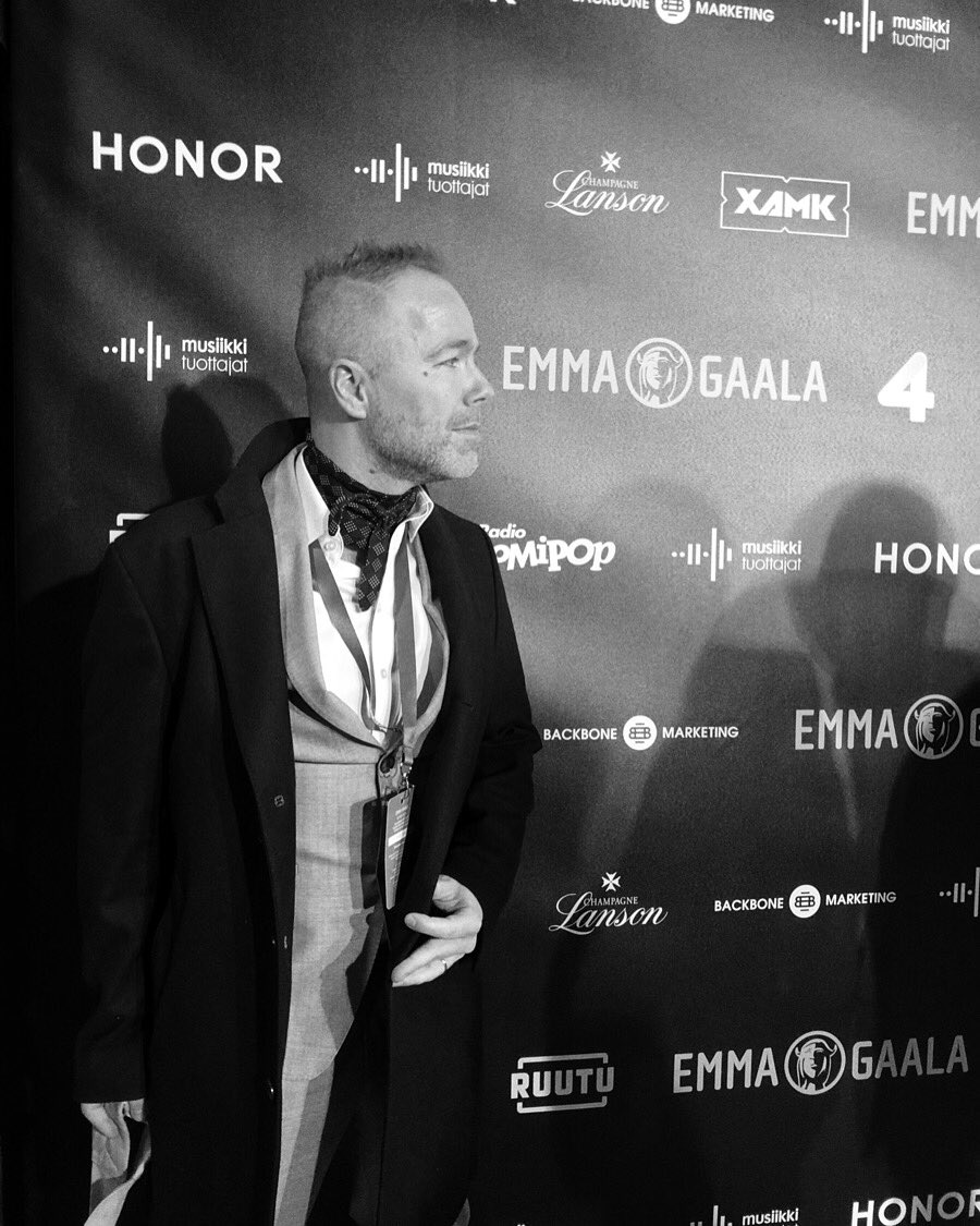 Eilinen Emma-gaala oli sekä työ, että juhlapäivä.  Parin tunnin show&amp;dinner dj/juonto-keikka  Hartsulla ja sitten gaalasta nauttimista. #emmagaala2019