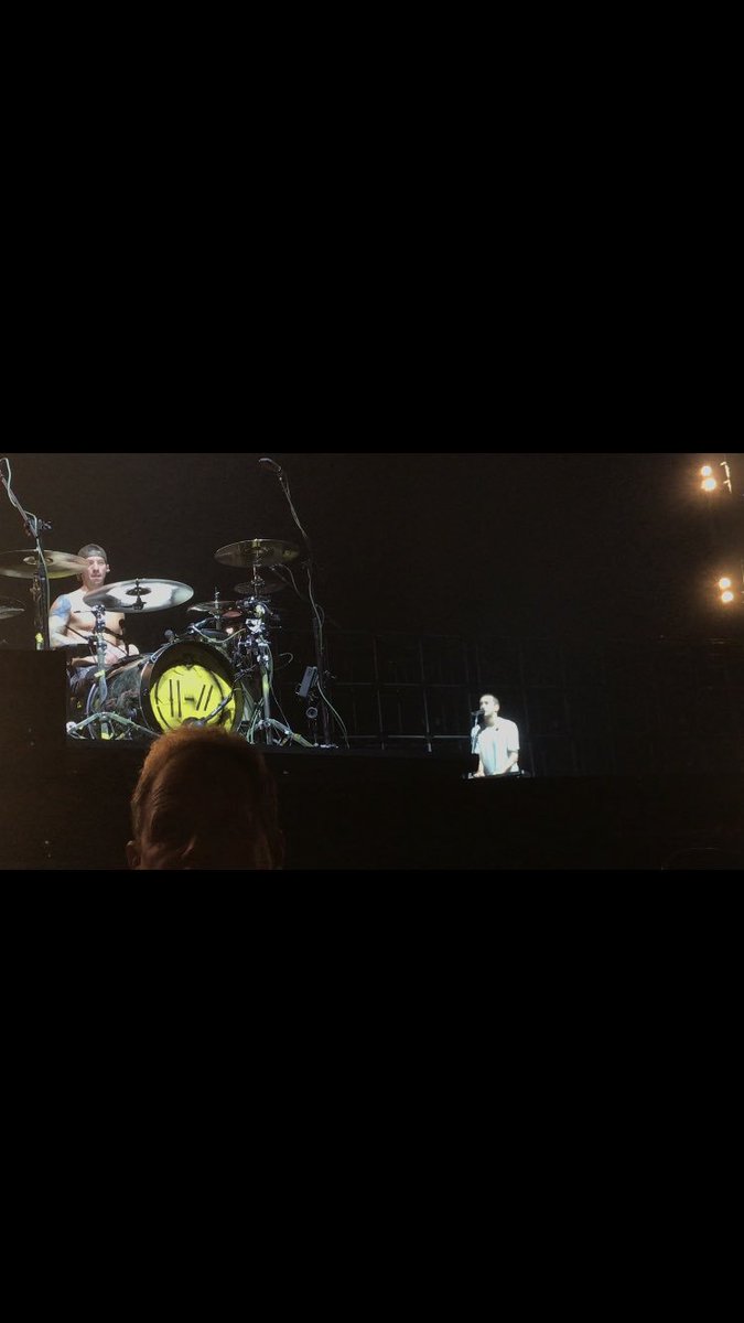 anathemrsa's tweet photo. @tylerrjoseph it’s a talent https://t.co/TRt43jXclV