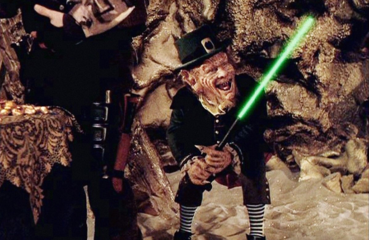 Happy Birthday to Warwick Davis!     