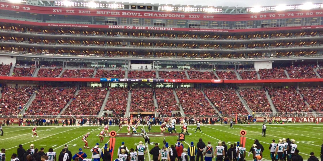 BushLeague101's tweet photo. Where would you rather sit? Trying to prove a point.

RT behind home plate of World Series
Like for 50 yard line of Super Bowl https://t.co/hBYsxu2kBe
