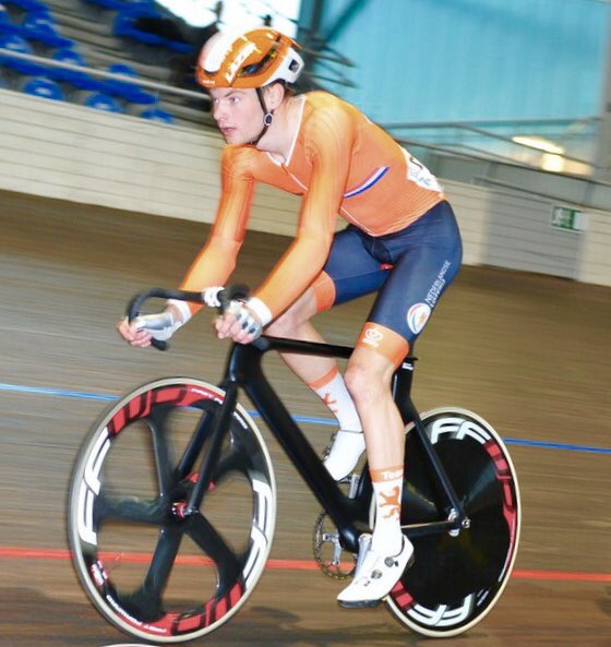 Exact 3 maanden na mijn operatie eindelijk weer terug in koers tijdens de Belgian International Track Meeting 2019 in Gent #ikfietsweer