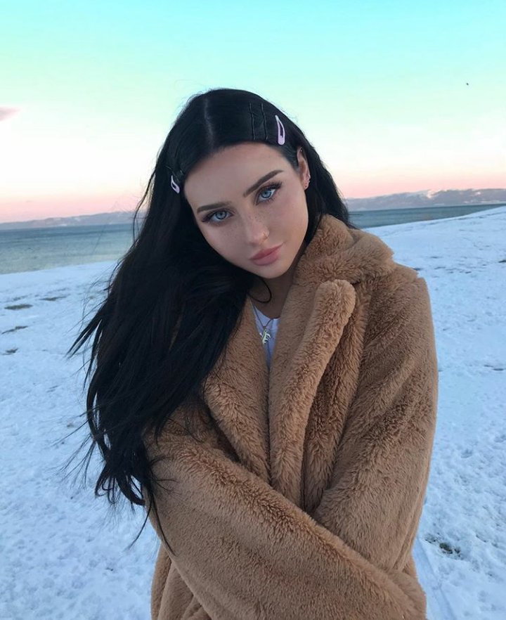 "Mam strasznie łatwopalne serce, wystarczy iskra by zapłonęła miłość."